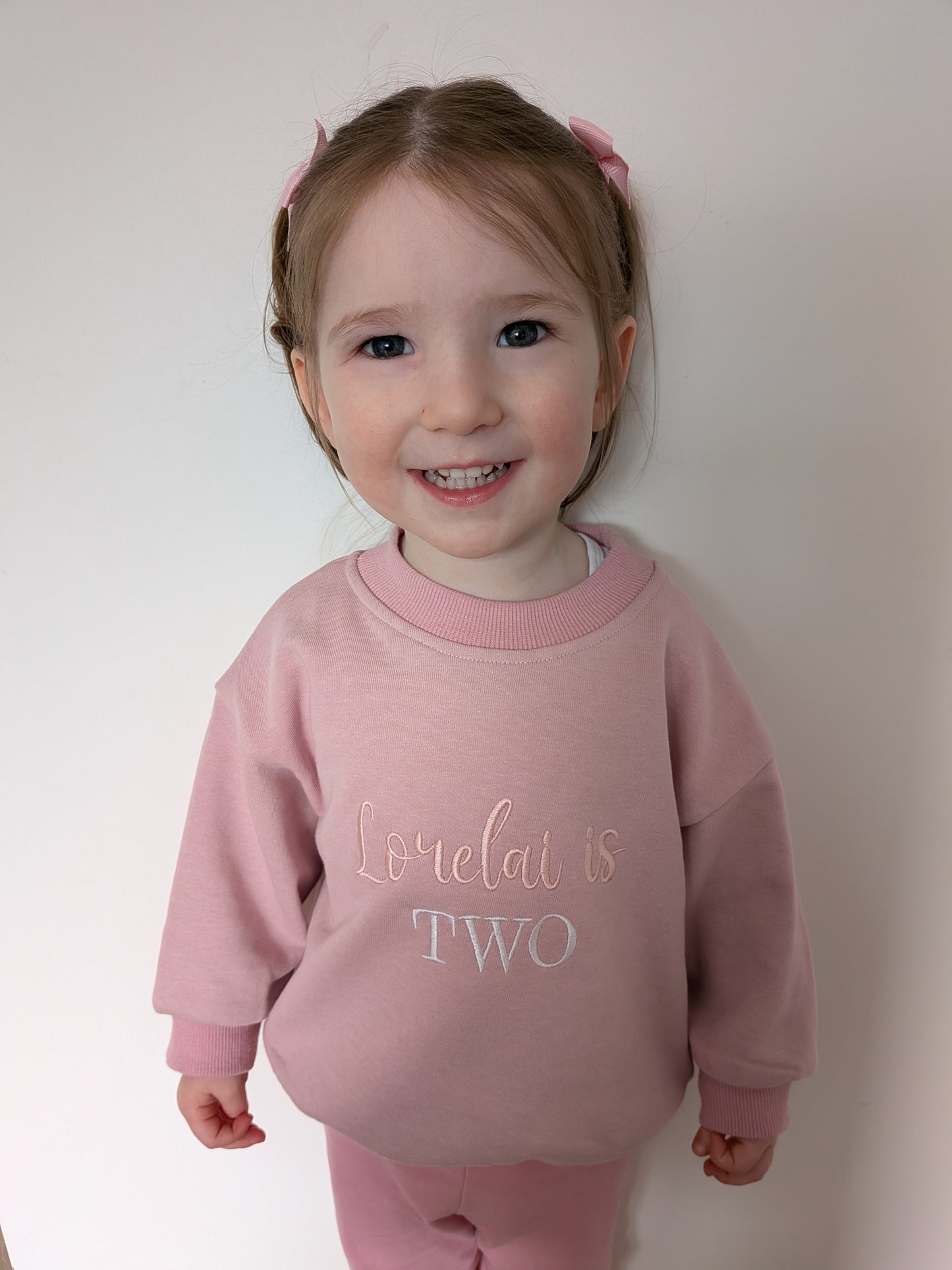 Light Pink / White threads