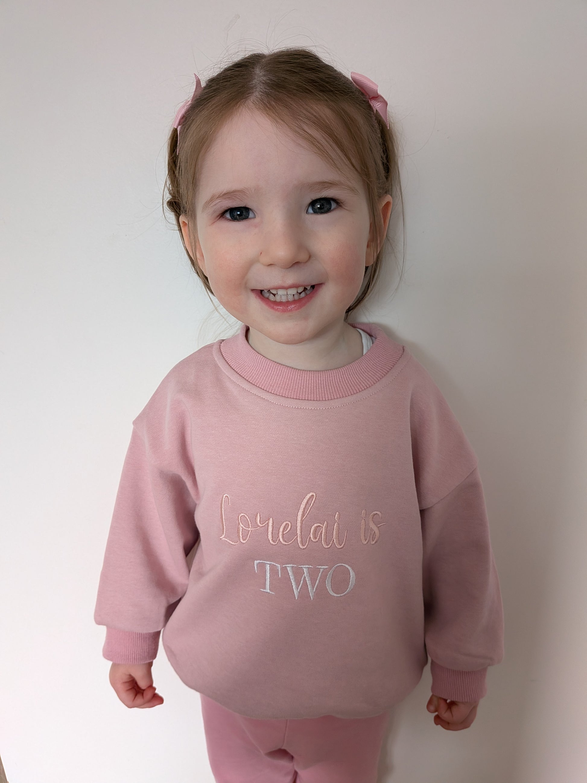 Light Pink / White threads